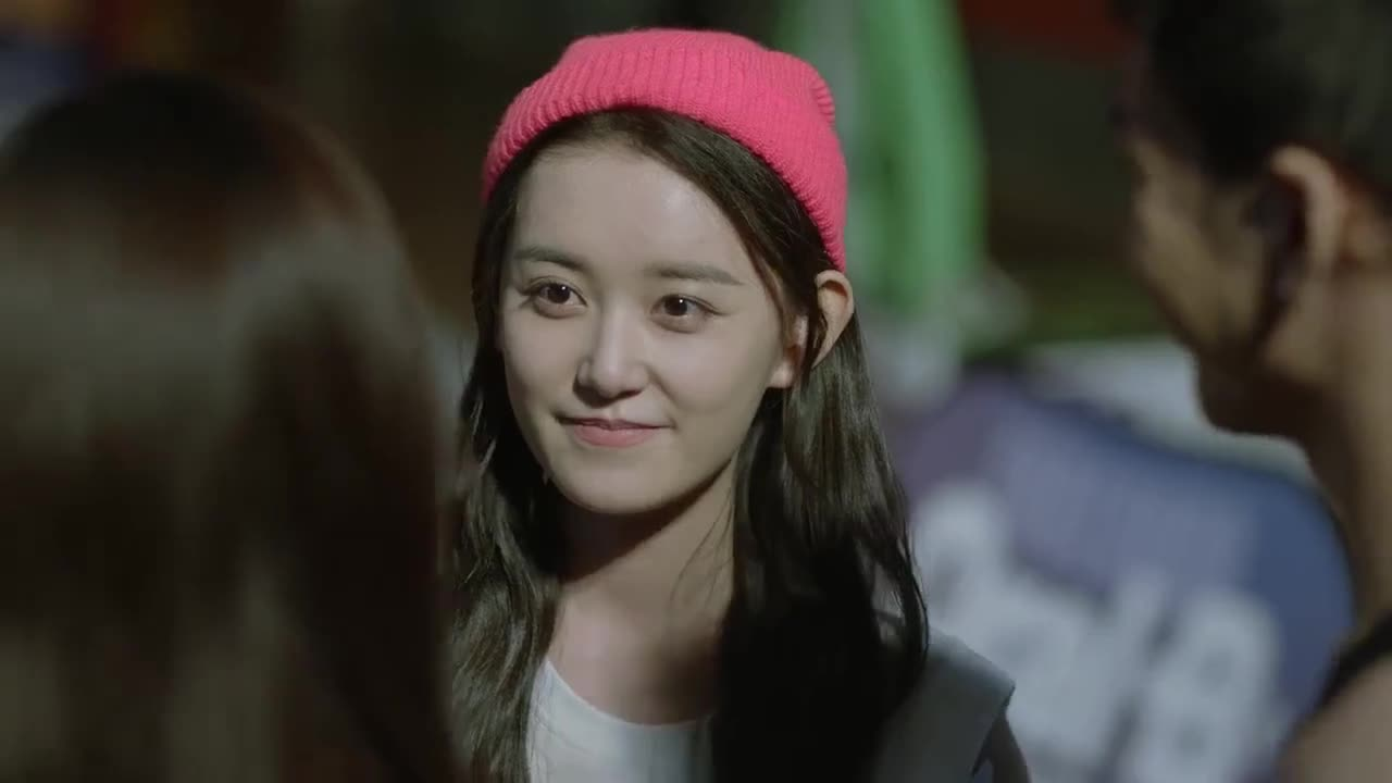 心机女表白校草,不料校草却给她介绍女朋友,比