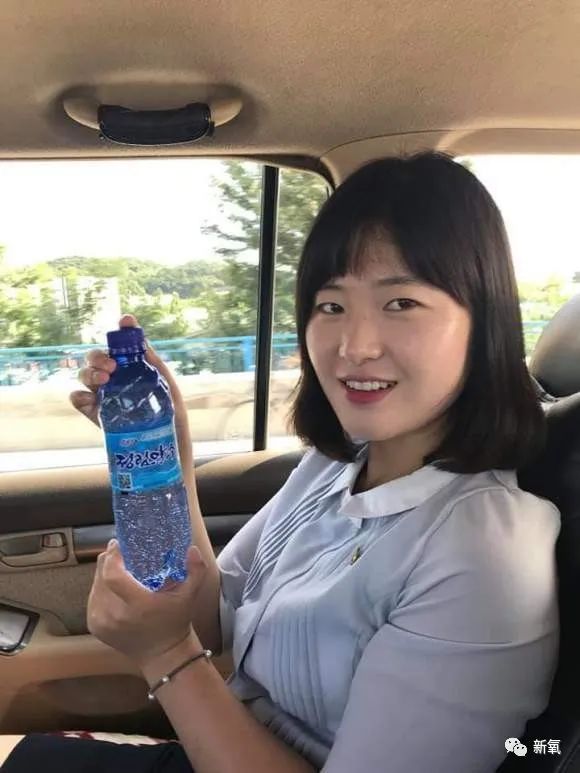 只有白富美才能当导游佟丽娅自叹不如这地方美人是有多饱和