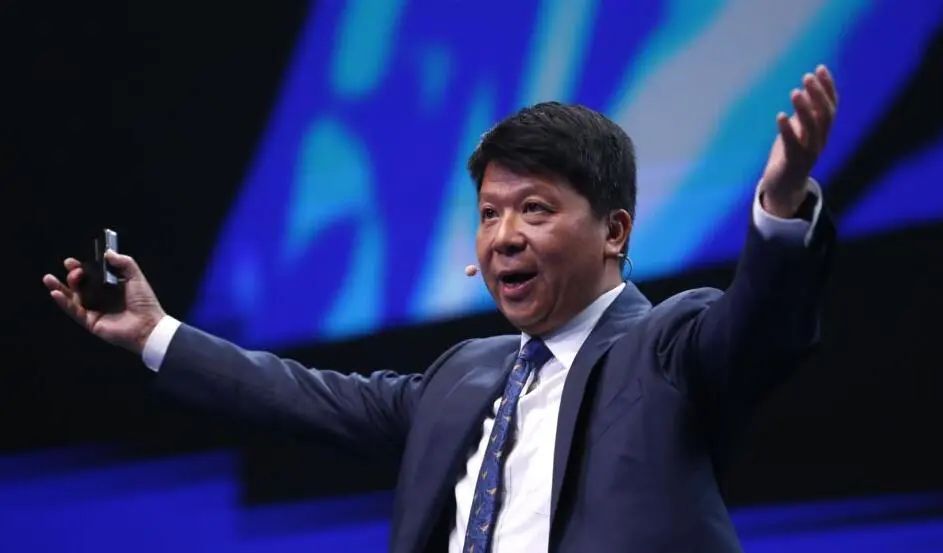 华为轮值董事长郭平开推特号发声当心大哥在看着你