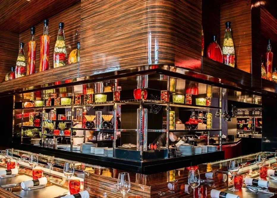 乔尔&middot;卢布松美食坊