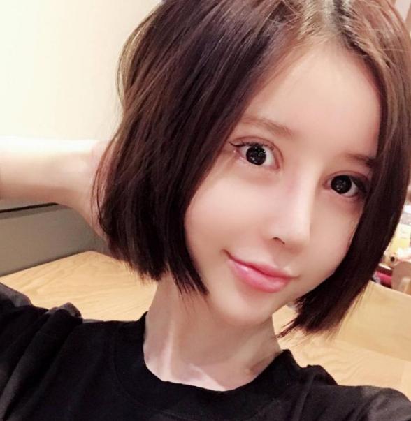 割的双眼皮看起来明显吗,在现实生活中会不会很怪异?