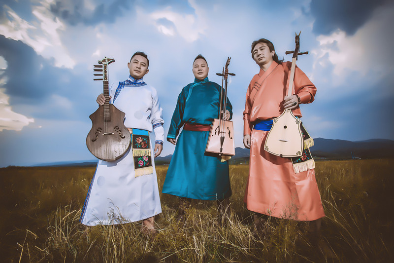 梅林组合走进中央电视台《民歌·中国》栏目唱了一首歌,原来是这首