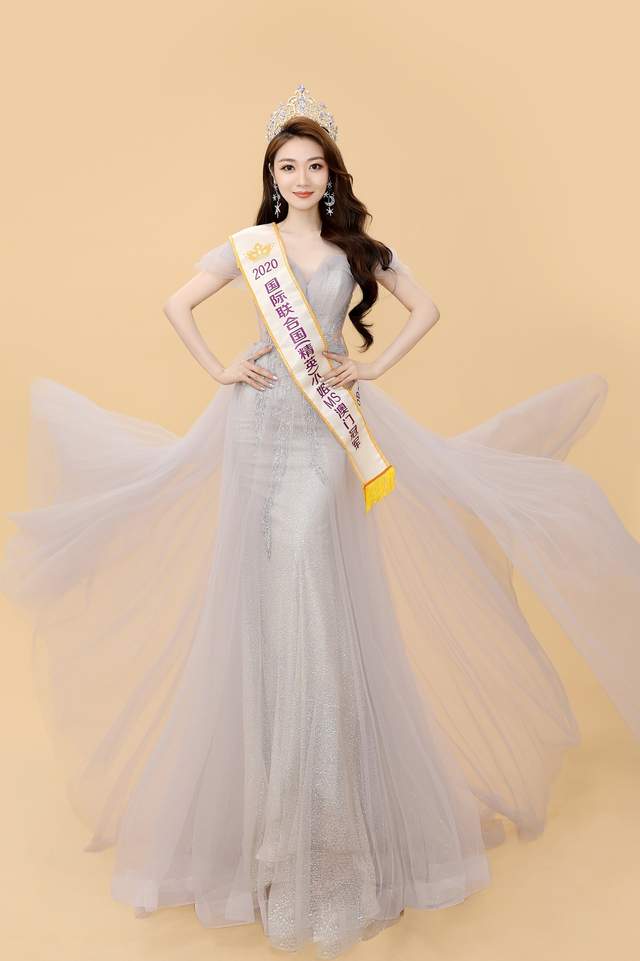 2020国际联合国(精英)小姐ms澳门冠军——周琰