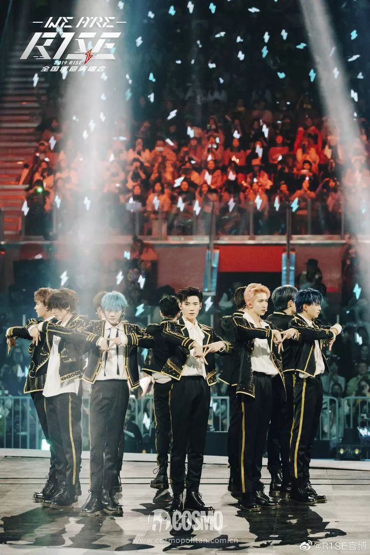 红人馆 | 刘昊然摇花手周震南跳爱河,土味视频害人不浅