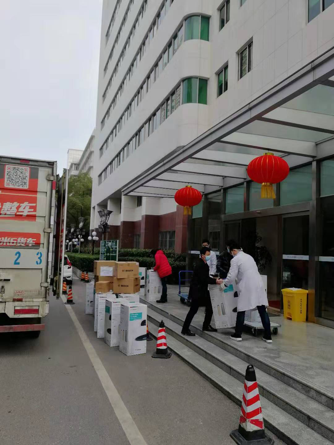 湖北省人民医院招聘_武汉自体脂肪丰胸 武汉最受欢迎公立医院隆胸名医 限时特惠 悦美整形(5)