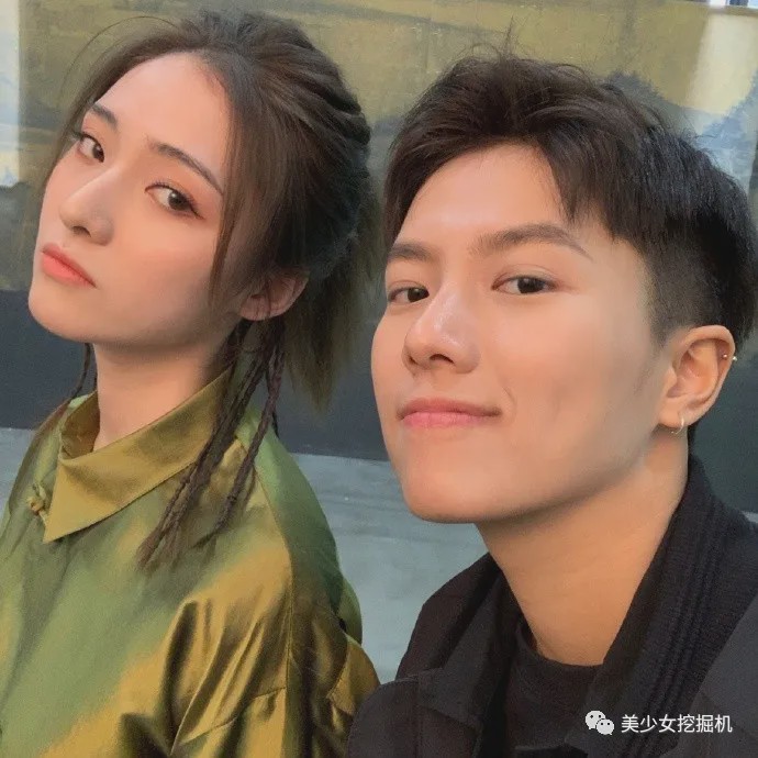 本imax说变心就变心,原地从唯粉转cp粉了.