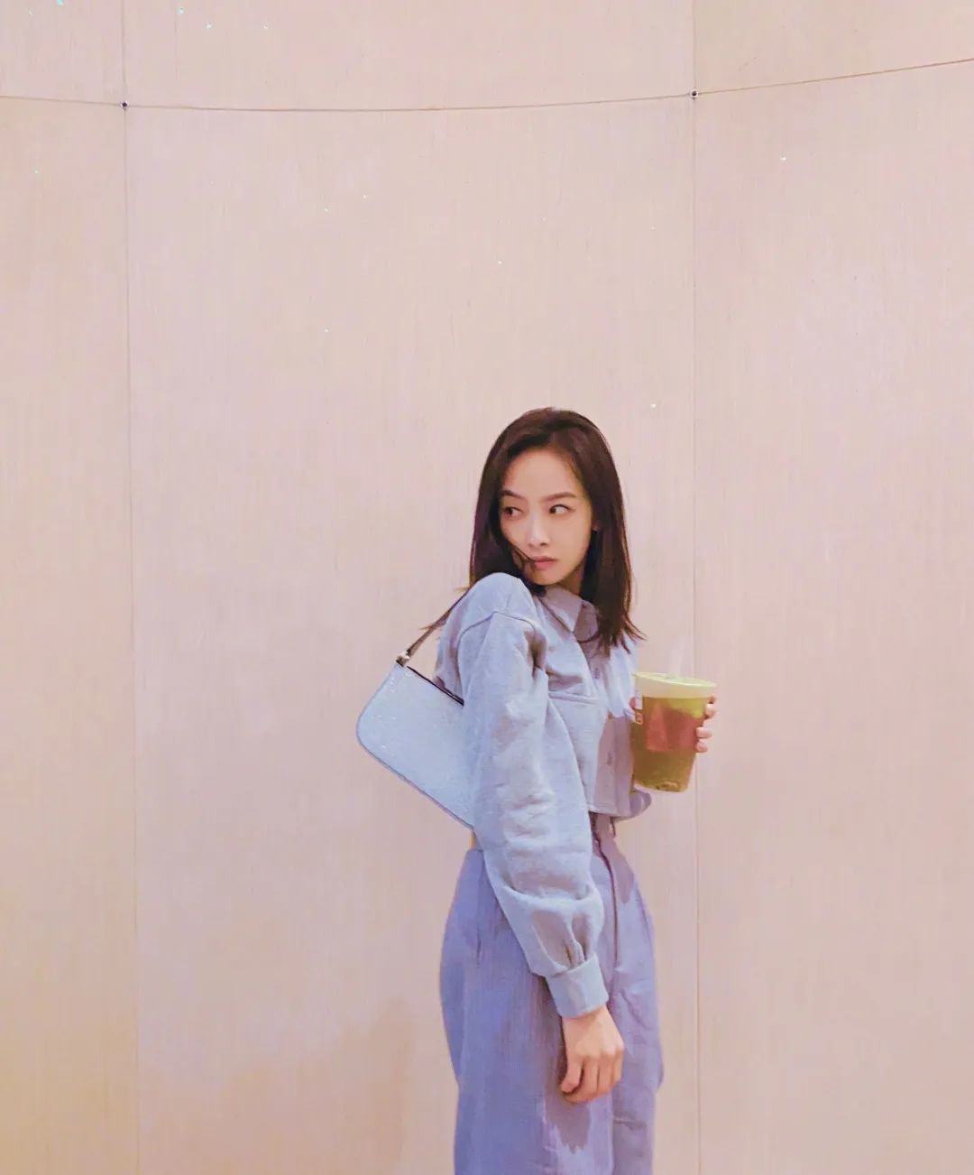 明星穿搭红榜 | 女明星的夏季穿搭,凉爽又时髦