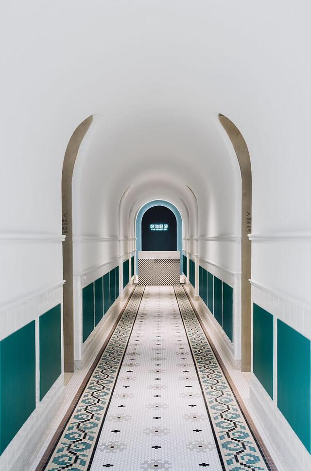 96岁高龄的黑石公寓,为何让21世纪的小年轻甘愿当"自来水"