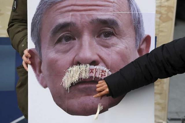 韩国人恨这个美日混血儿大使的八字胡看起来像个殖民总督