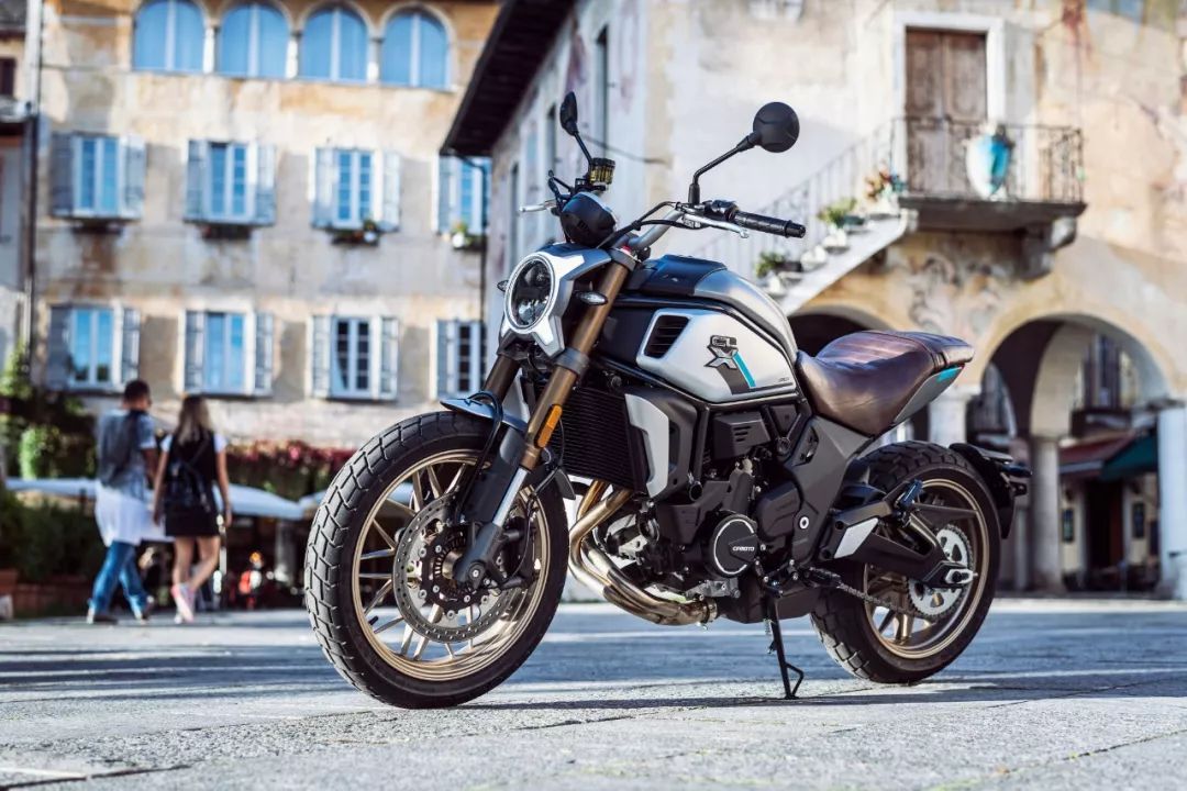 coming soon!春风全新"x"复古街车700cl-x更多信息曝光