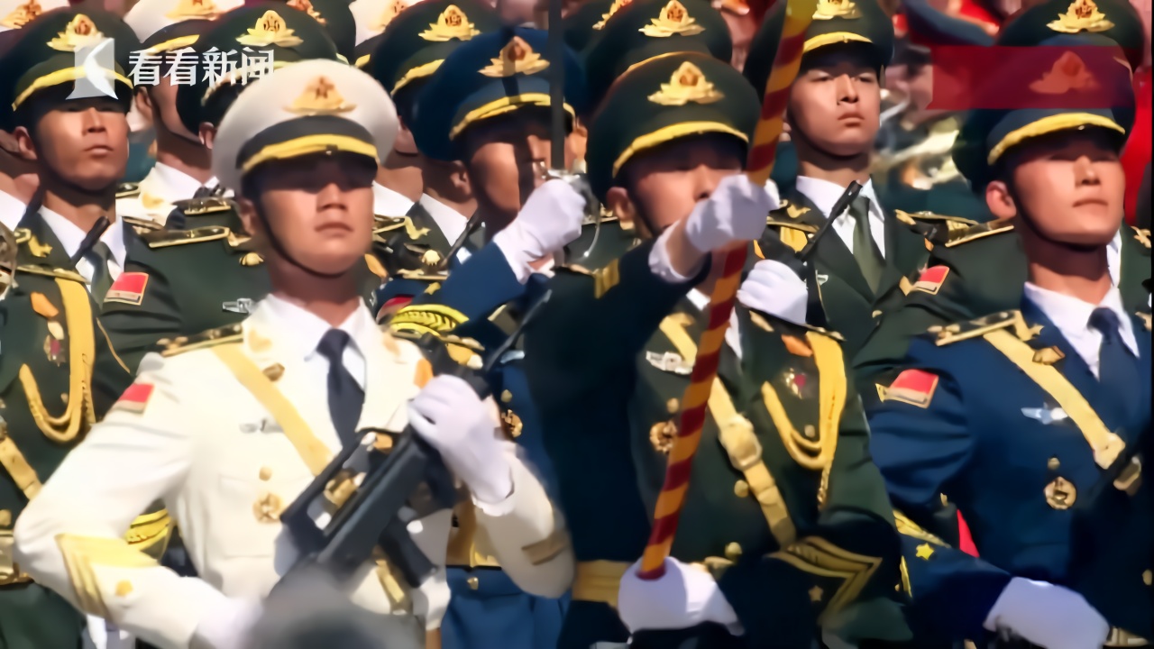 飒!时隔5年 中国最帅"天团"亮相红场阅兵