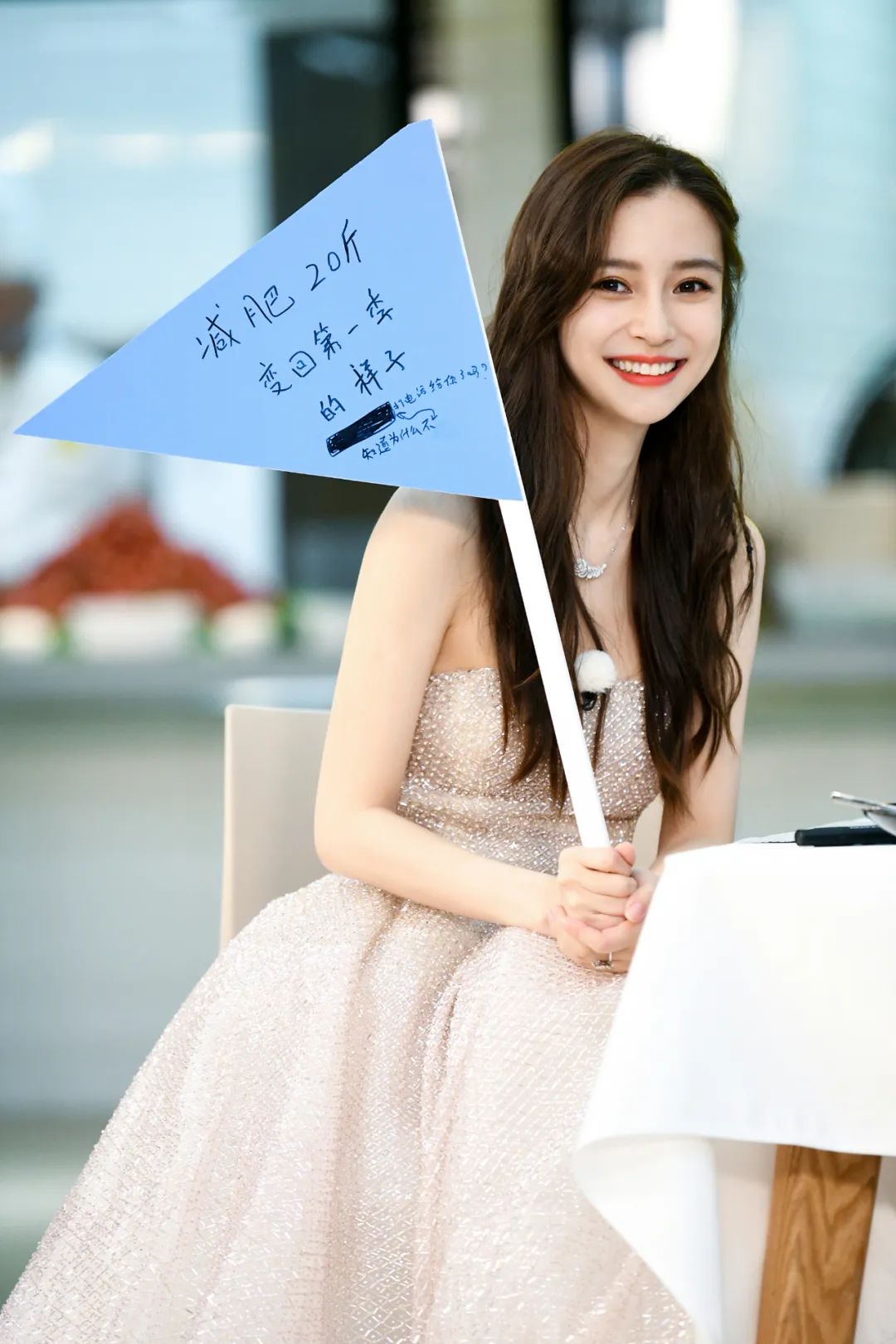 美人计从古装到婚纱最会选综艺造型的还得是baby(图5)