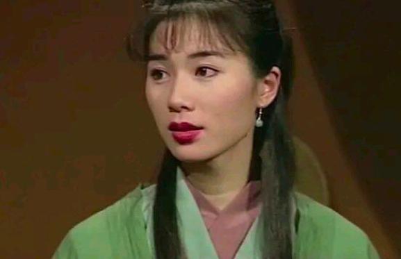 最美"程英"张可颐,两度拒嫁亿万富豪,50岁状态碾压黎姿