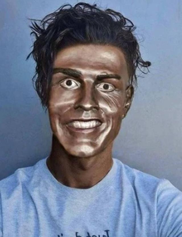 配上c罗经典的雕像,是不是绝配呢?