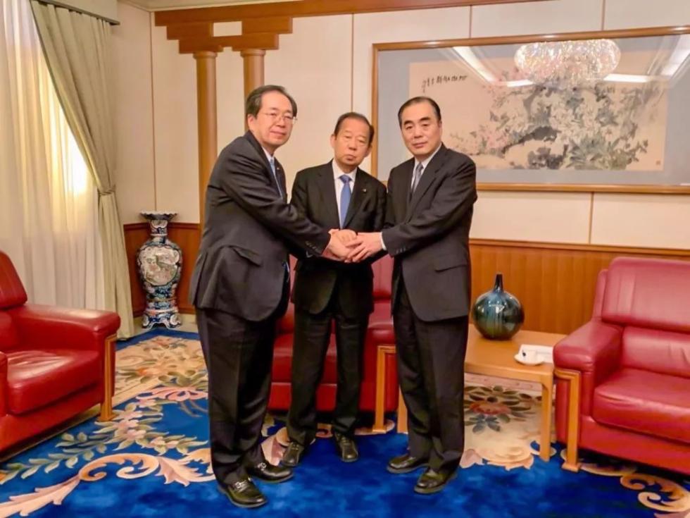 日本执政两党干事长：举全国之力与中方共同抗击疫情