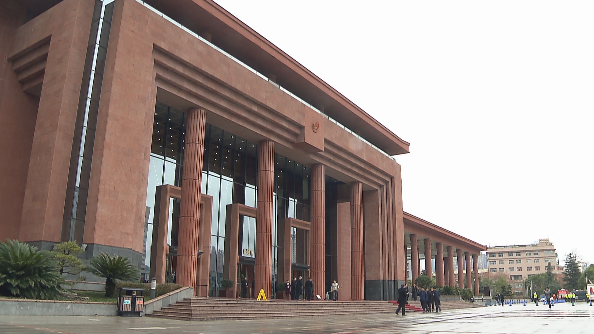 省政协委员李建军贵州大学要打好三套组合拳积极投身脱贫