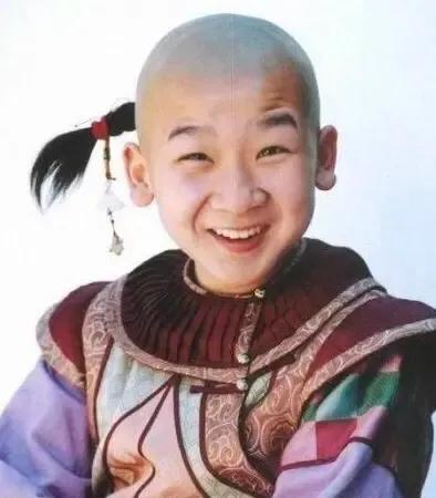 从红极一时的国民童星糊成小透明演员扎心的谢昀杉