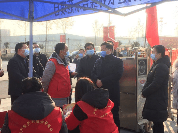 新乡市市长王登喜视察朝阳社区疫情防控工作