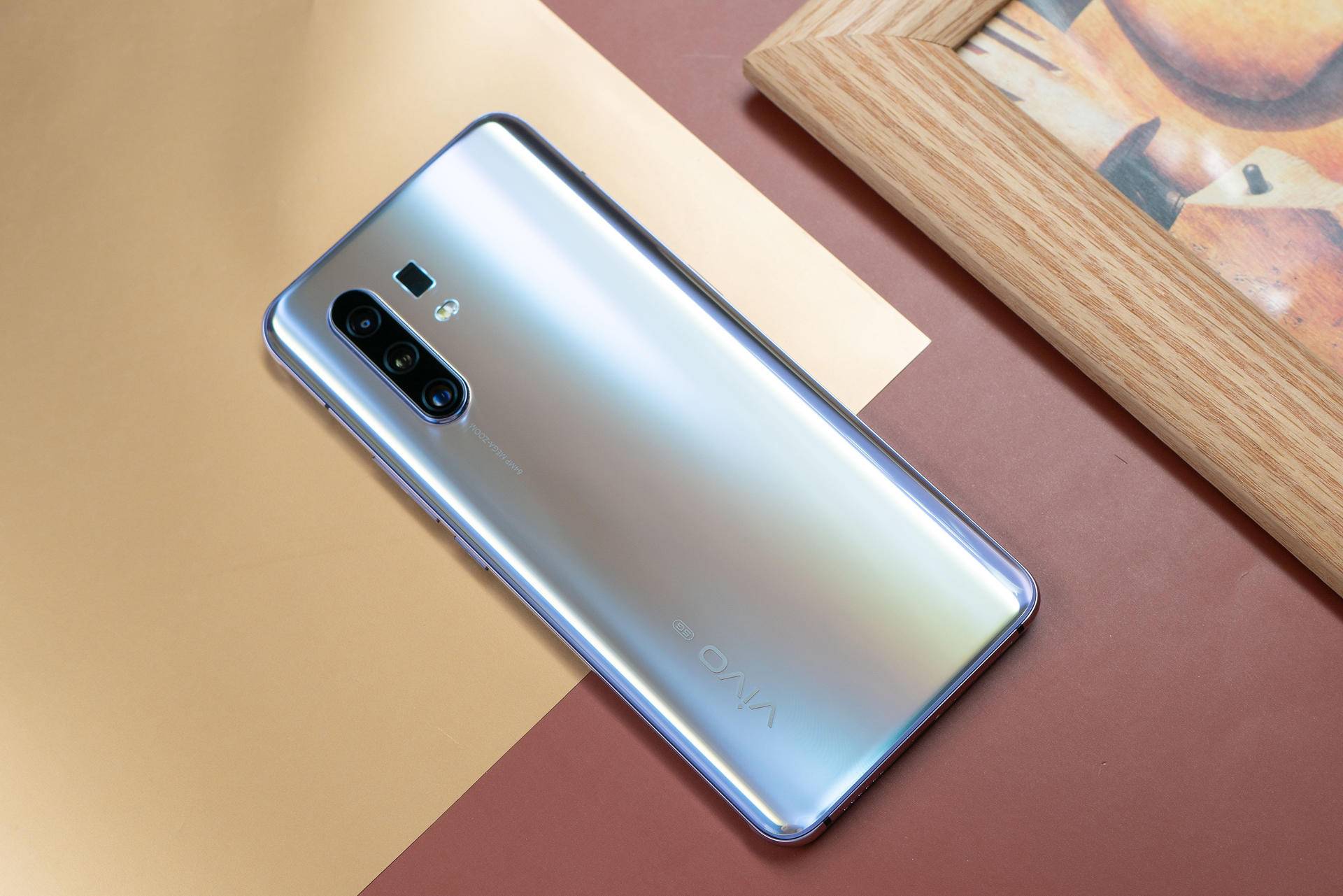 vivox30pro拍照评测拿小本本记起来不要怕为女友拍照了