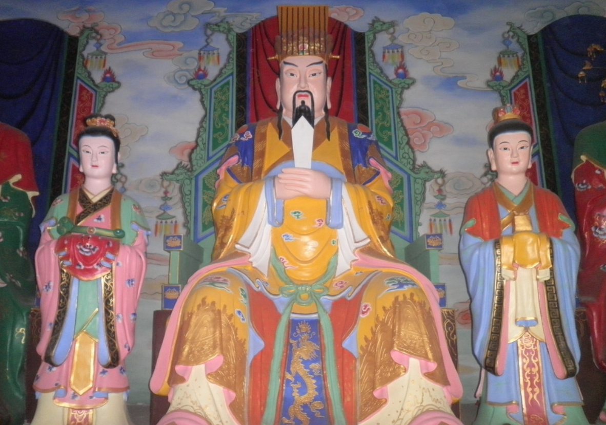 枕上书中的东华帝君居然是盘古的孙子泰山神是其亲弟