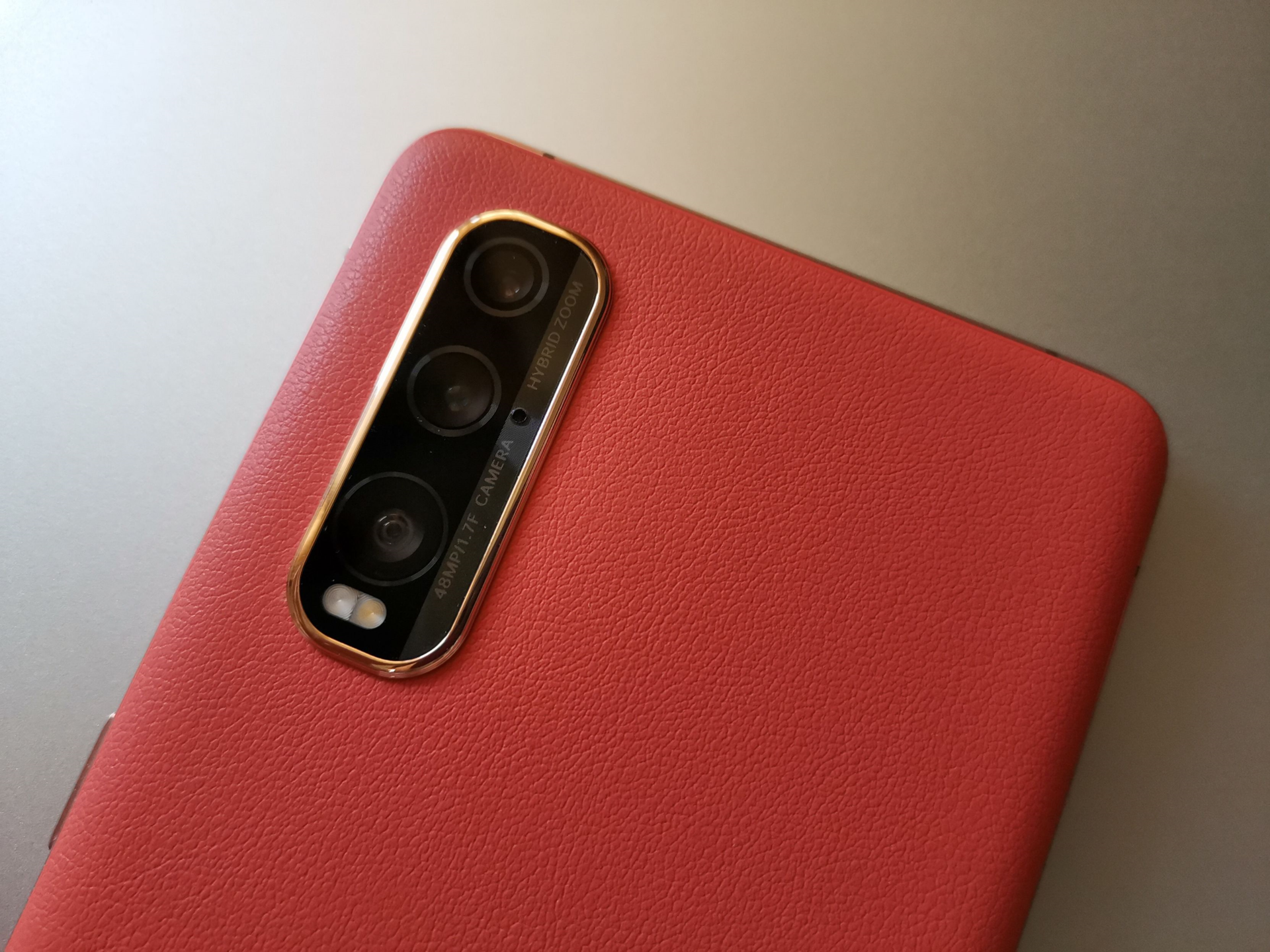 素皮后盖就一定怕刮那你可能没用过oppofindx2素皮版