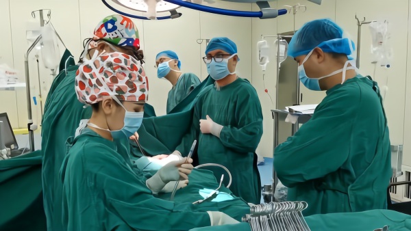 上海援疆队首次在喀什完成心脏房颤迷宫手术