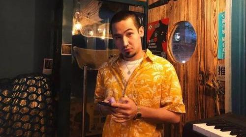 前有池子分手索赔,现有卡姆吸毒被抓,笑果还笑得起来吗?