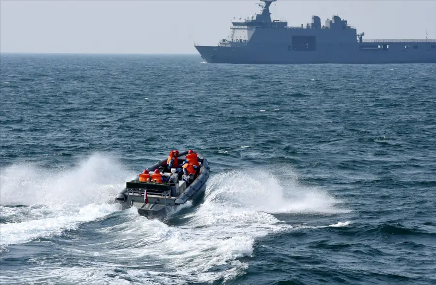 中国渔船遭劫持,尼日利亚海军火速营救,成功救出所有船员