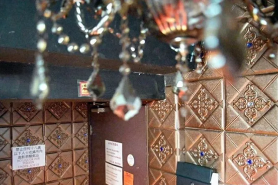 “陪酒女”和香港男生先后确诊，学校停课2000人检测丨和香港女人结婚的好处