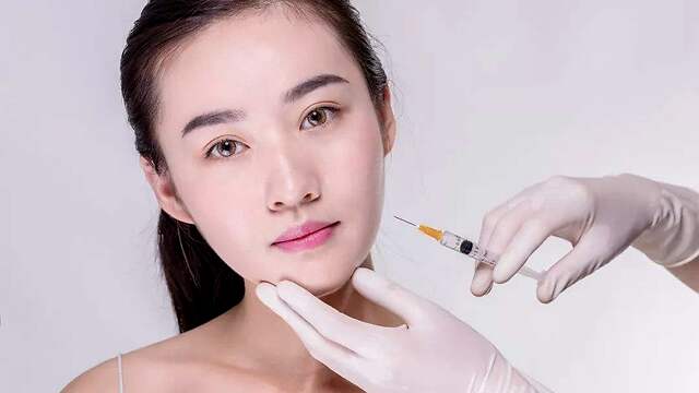 瘦脸针还能治疗斜视？医生：可以，但需要主要以下问题！