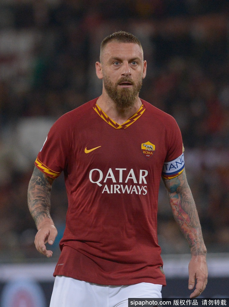 德罗西正式宣布退役