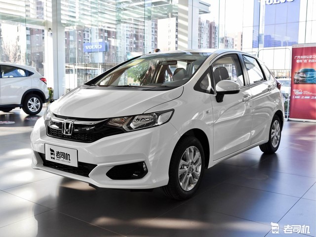10万以内的小型车 小哥带你看本田飞度