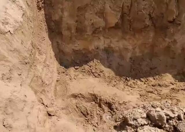河南原阳挖出4具儿童遗体小区刚开工，家属发声