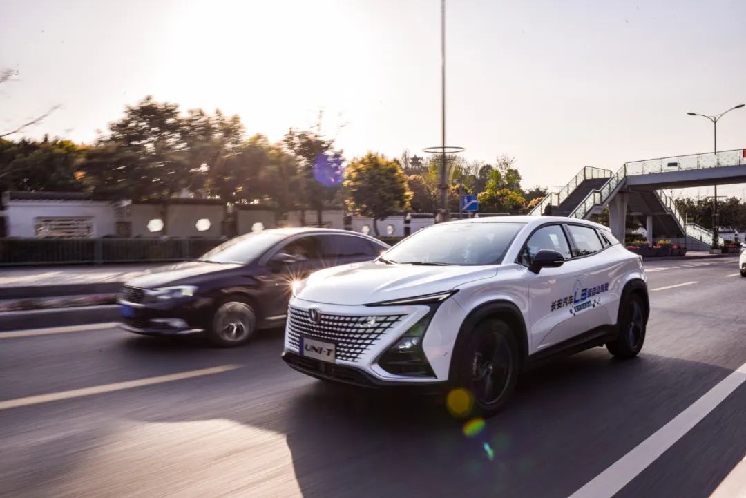 3月10日,汽車圈發生了一件大事,一輛達到l3級自動駕駛的長安uni-t在