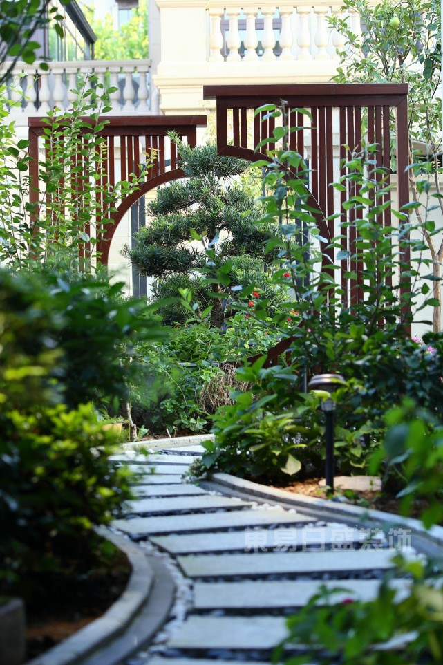 350㎡别墅实景案例,里面的院子,惊艳了旧时光__凤凰网