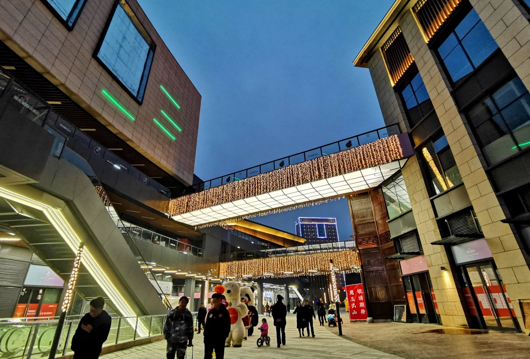 【观者如潮】凤凰街新年音乐嘉年华即将上演,苏格兰巡游表演展示浓浓