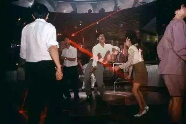 ▼ 90年代的卡拉ok