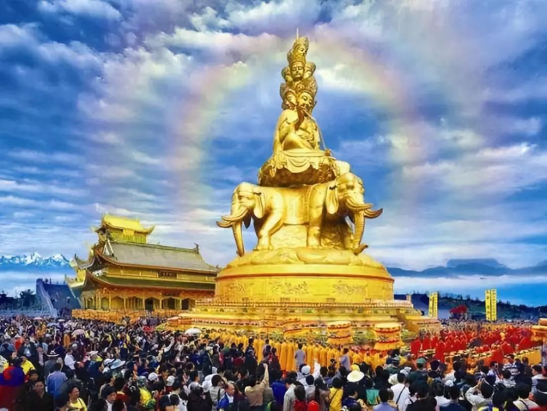 刚传来一组照片峨眉山壮观奇景美极了