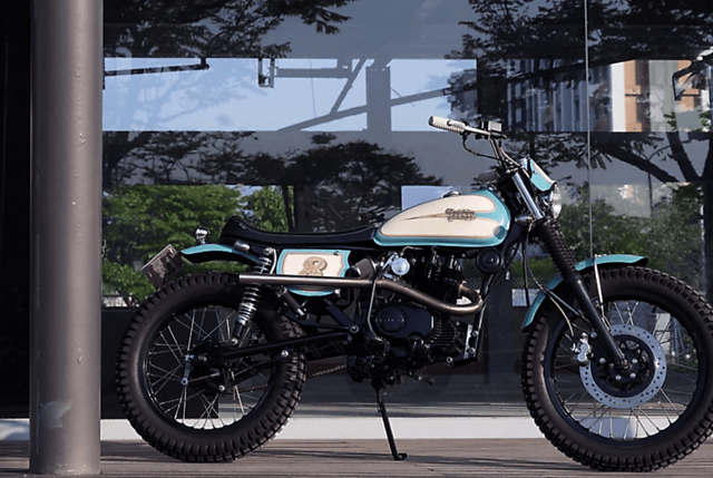 光阳入门档车ktr150 scrambler改装,车牌是亮点