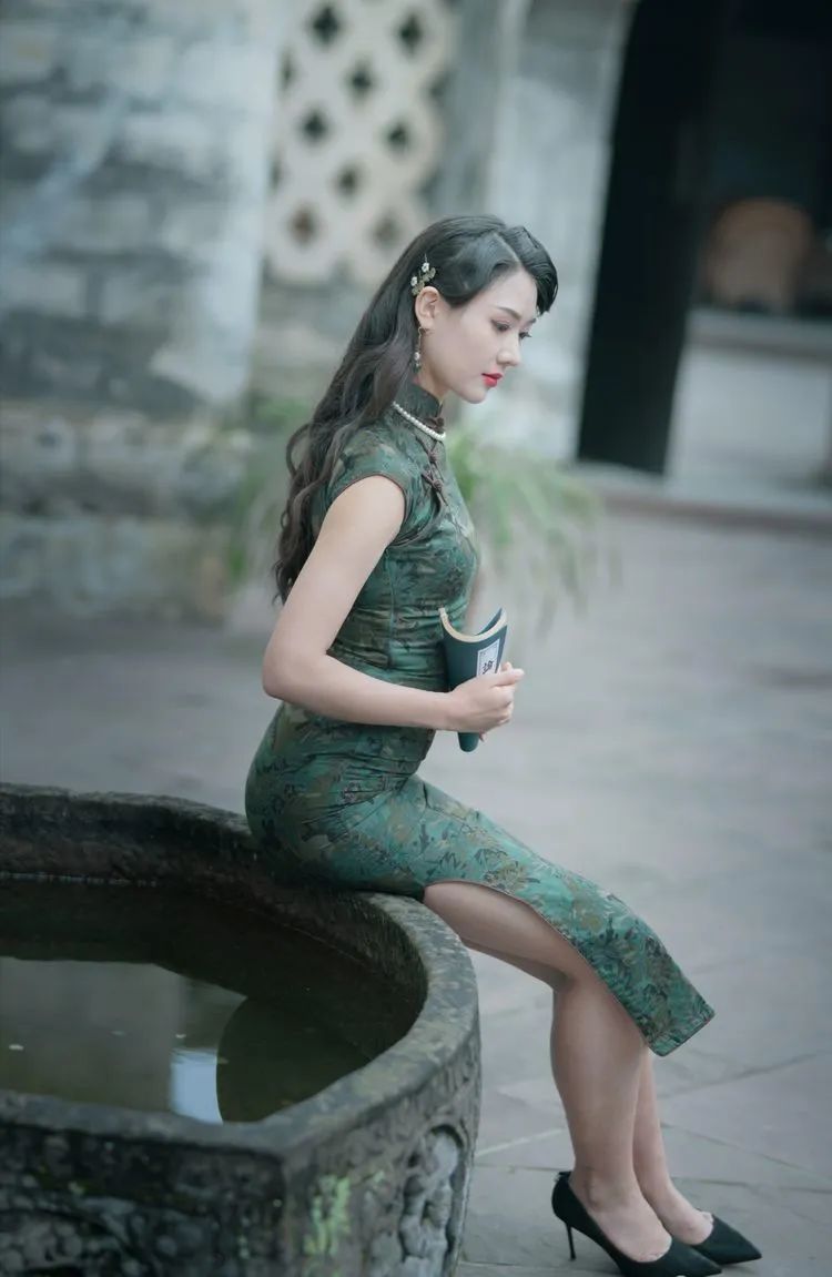 旗袍的风韵世人皆晓而旗袍的故事几人能知