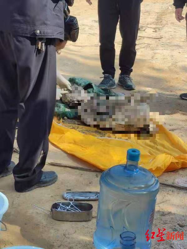 江西男子涉嫌杀妻7个月后被抓死者家属事发当晚他打扫到深夜