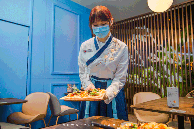 贴秋膘预定必胜客惊现仙气飘飘东坡牛肉比萨一口入魂