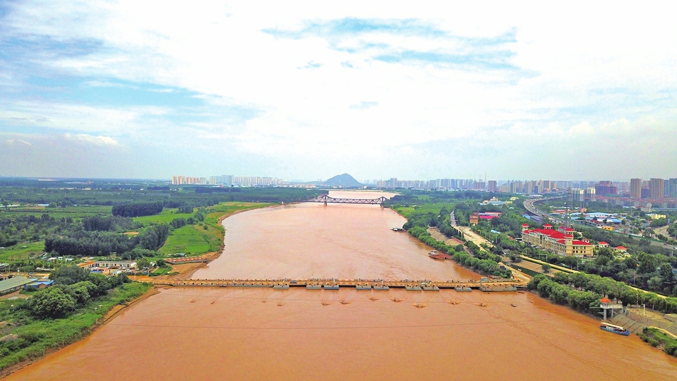 济南东郊黄河浮桥图片