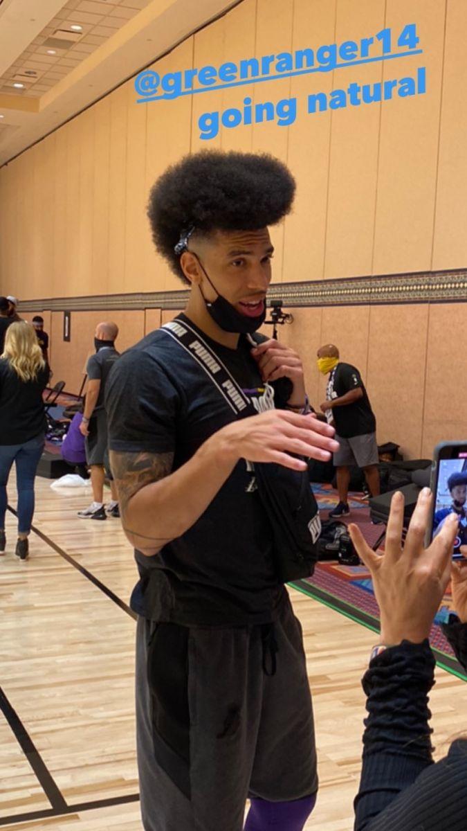 换发转运?丹尼-格林社交媒体晒自己换新发型照