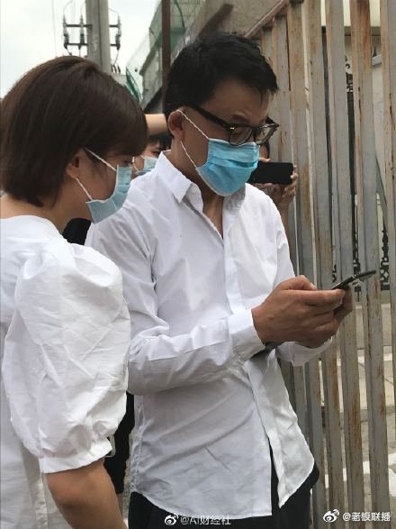 李国庆俞渝离婚案开庭审理:两人均到场 全程无任何交流