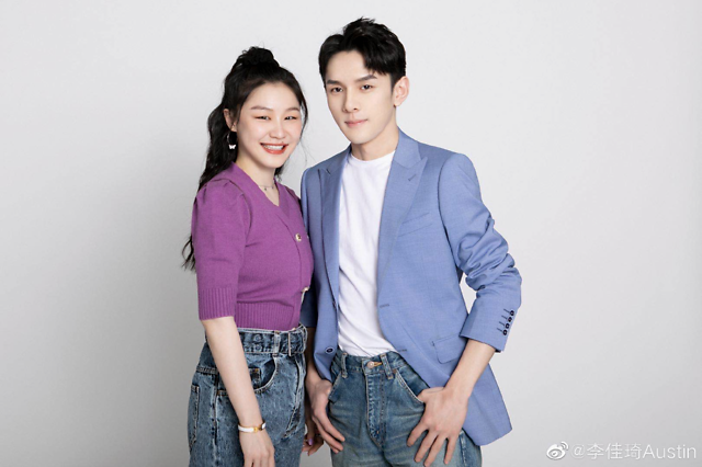 这个小眼睛谐星女孩是幸运的吗？