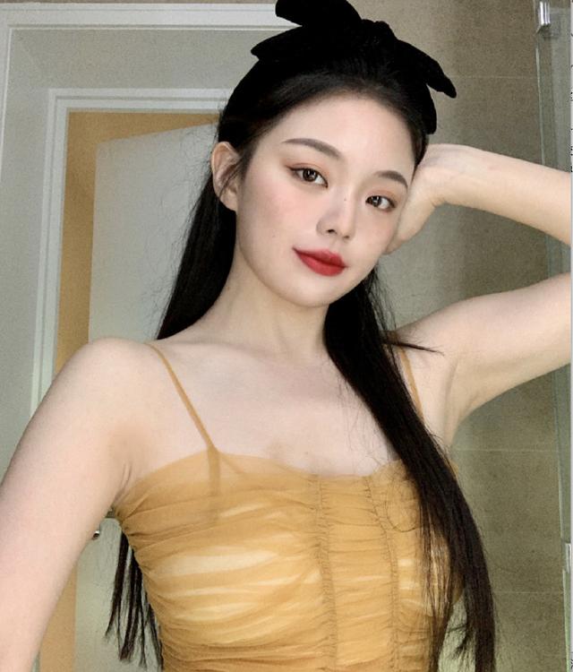 网红都是初中毕业小高姐易烫使徒子的学历说出来吓坏你