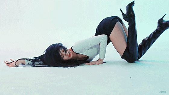 lisa泫雅柳岩热依扎亚洲女孩因性感被钉上耻辱柱