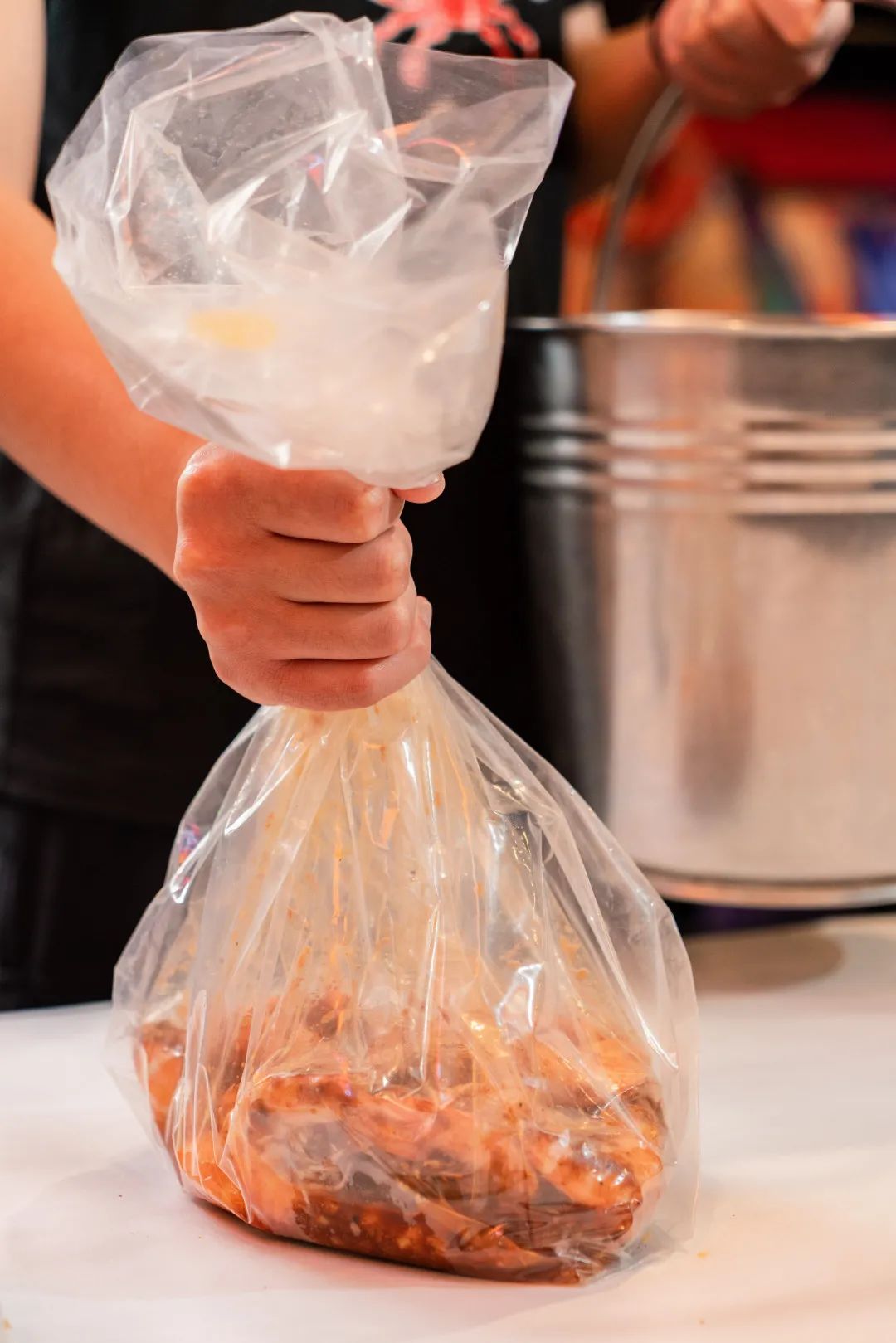 火爆加州的 boiling crab 宝灵蟹落户太仓路