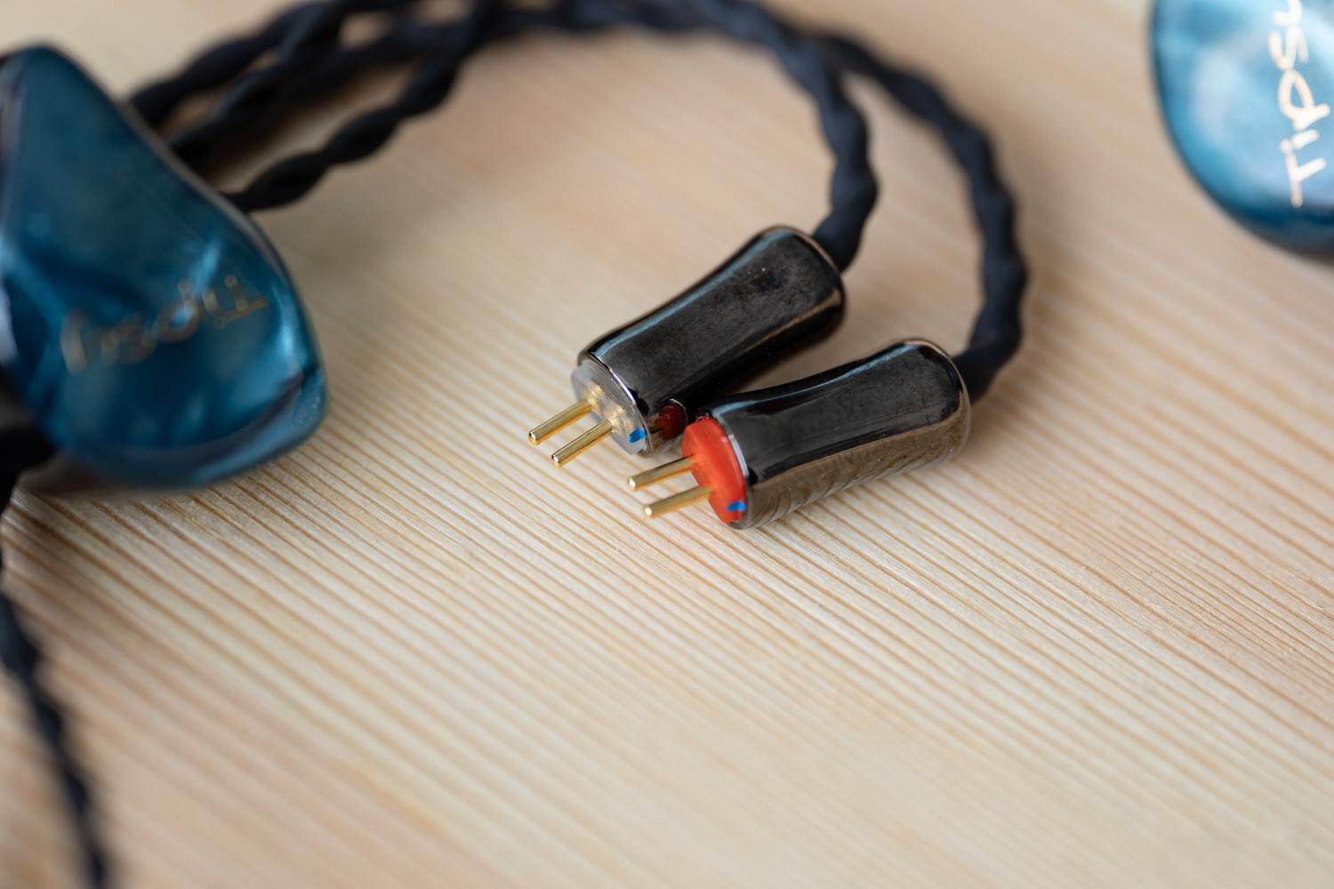 秋日的私语令人沉醉,简评微醺蓝极光耳机